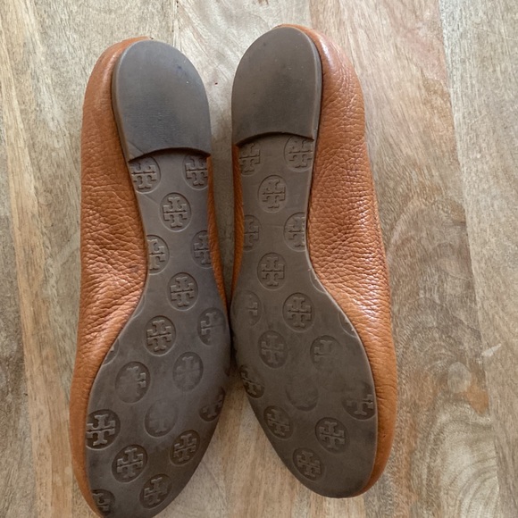 Tory Burch Flats Size 8 - Picture 3 of 6